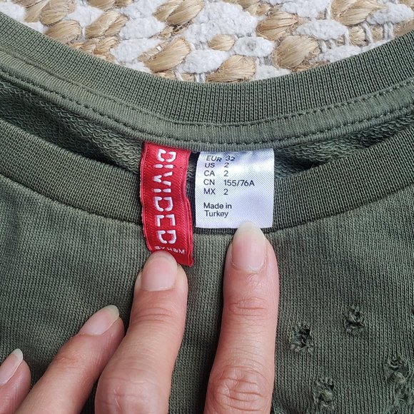 Divided by H&M Olive Green Sweatshirt Size 2 NWOT - Picture 6 of 8